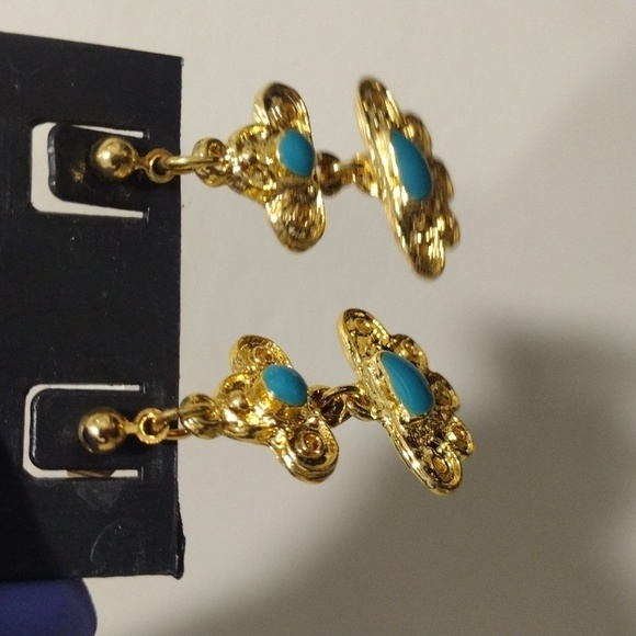 Women's Stylish Gold-tone Design Turquoise Color Stone Drop Dangle Earrings 1.5" - Picture 3 of 5